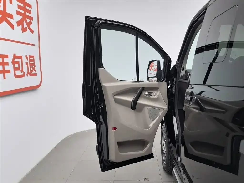 Ford Tourneo 2022 из CN, фото 4