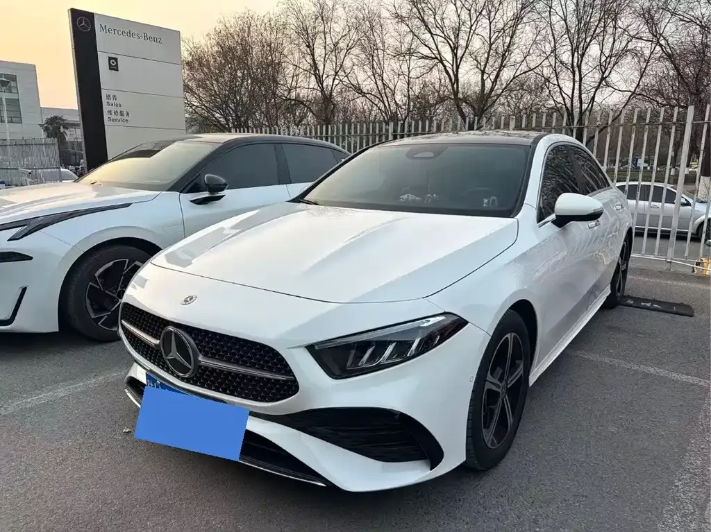 Mercedes-Benz A-Class 2023 из CN, фото 1