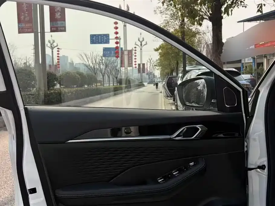 Geely Binyue 2025 из CN, фото 2