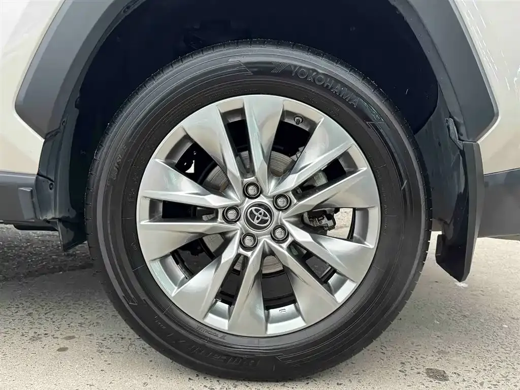Toyota Wildlander 2021 из CN, фото 2