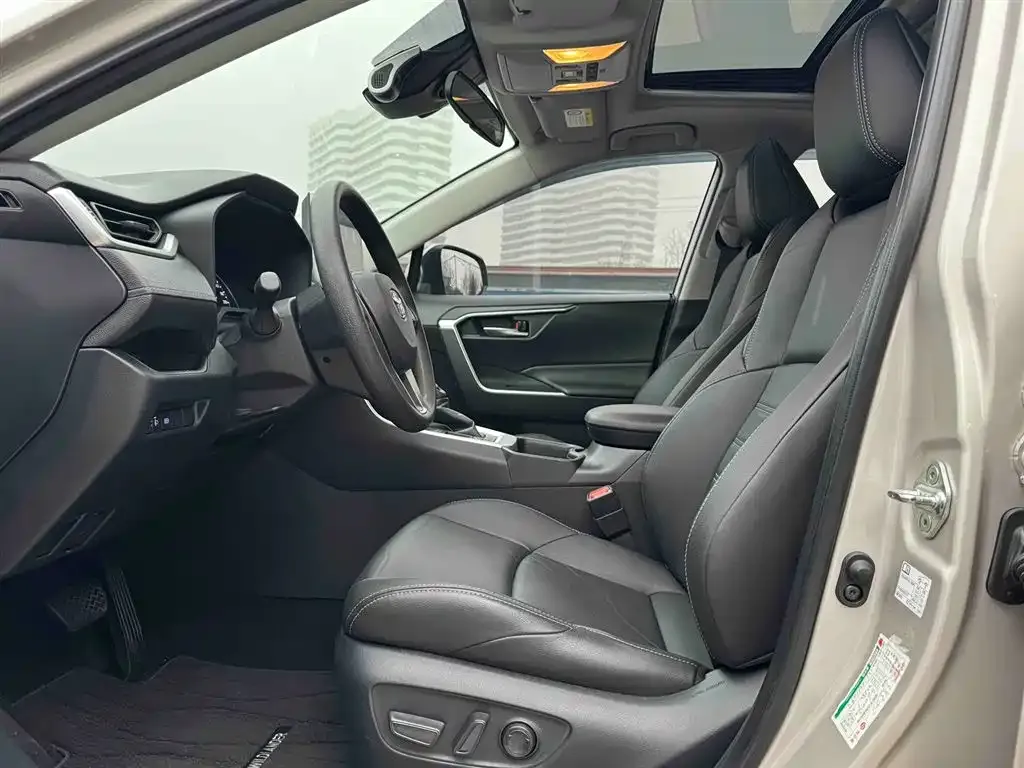 Toyota Wildlander 2021 из CN, фото 6