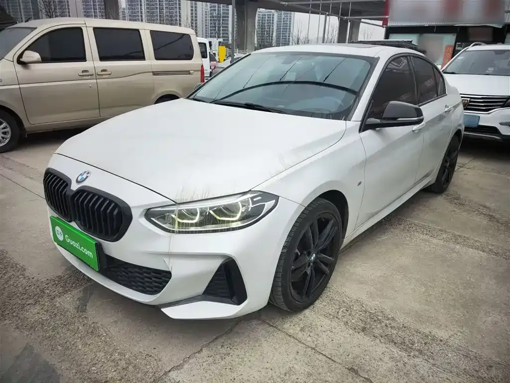 BMW 1 Series 2021 из CN, фото 1