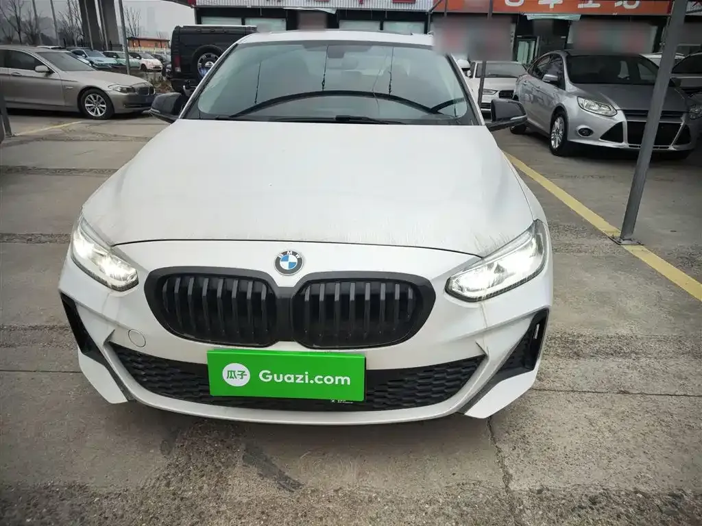 BMW 1 Series 2021 из CN, фото 3