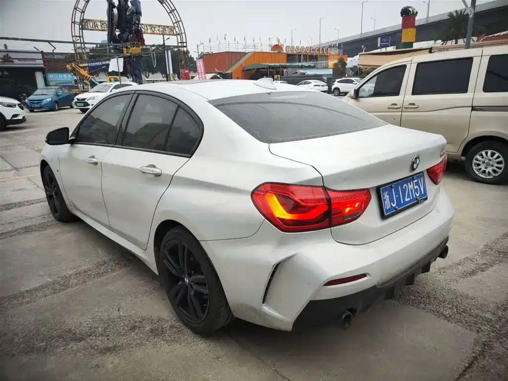 BMW 1 Series 2021 из CN, фото 8