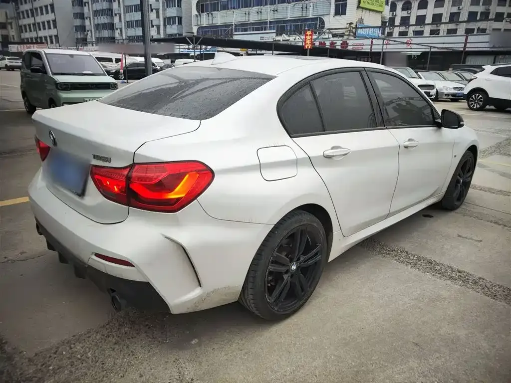 BMW 1 Series 2021 из CN, фото 7