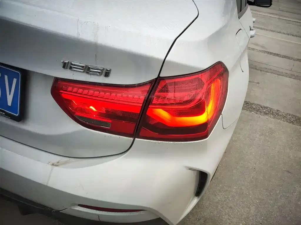 BMW 1 Series 2021 из CN, фото 2