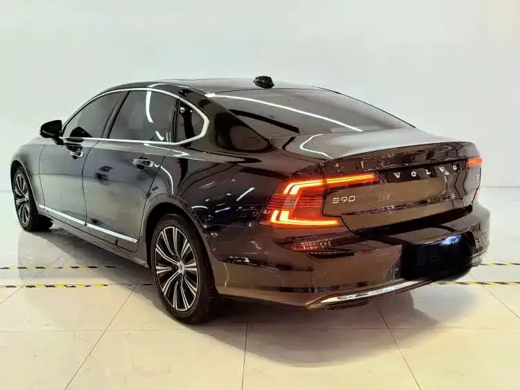 Volvo S90 2021 из CN, фото 5