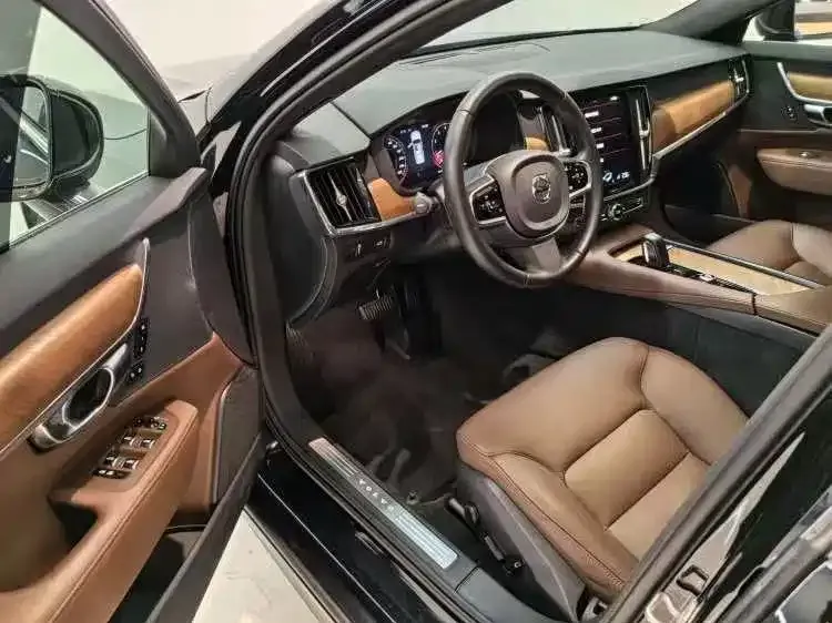 Volvo S90 2021 из CN, фото 6