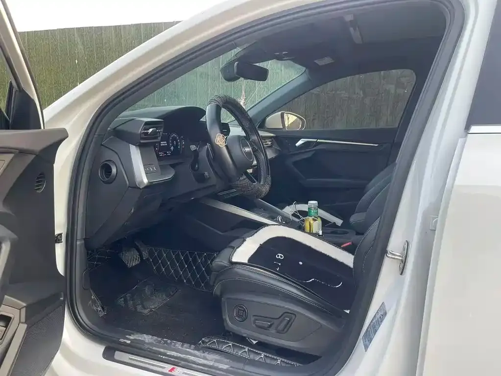 Audi A3 2024 из CN, фото 2