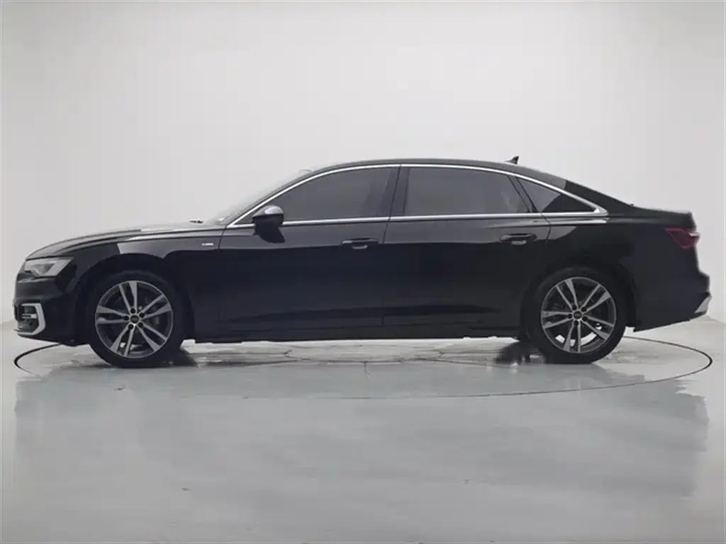 Audi A6L 2024 из CN, фото 4