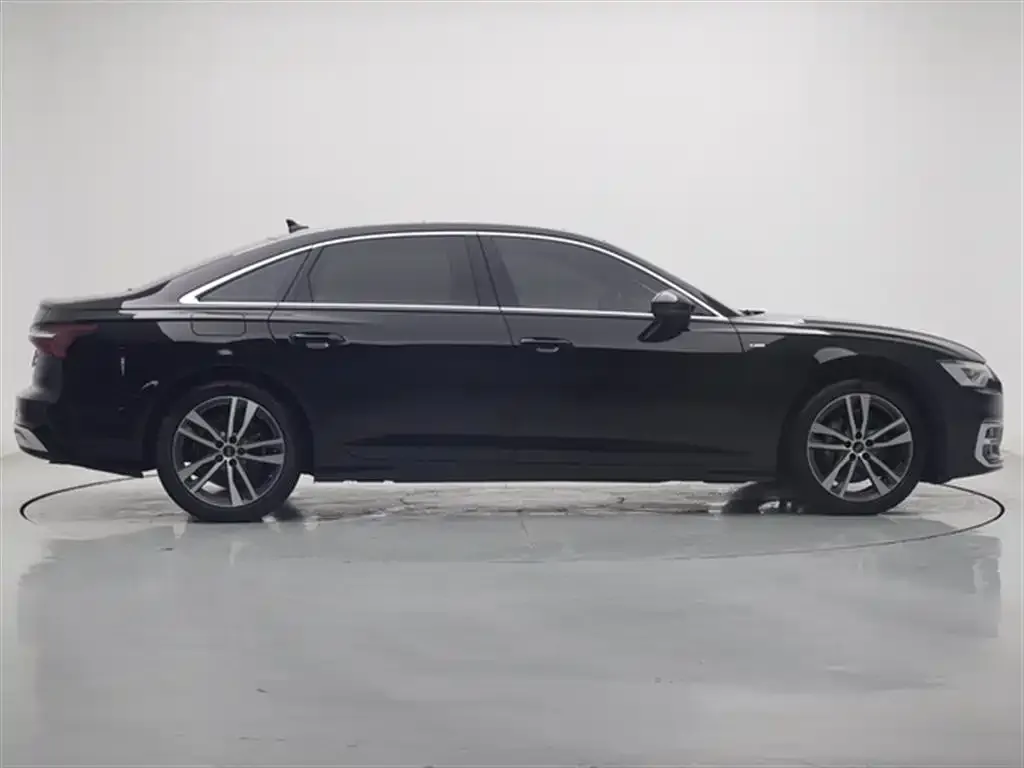 Audi A6L 2024 из CN, фото 9