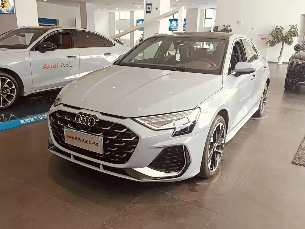 Audi A3 2024 из CN, фото 1