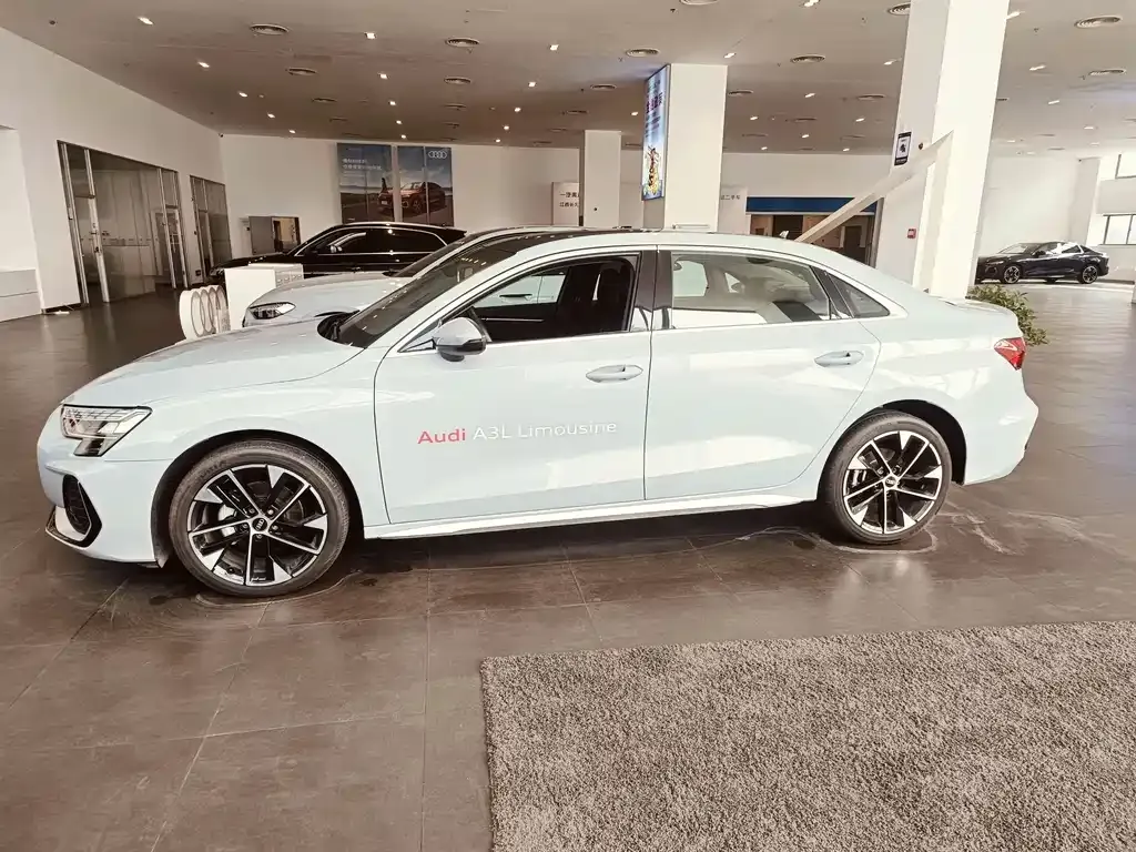 Audi A3 2024 из CN, фото 7