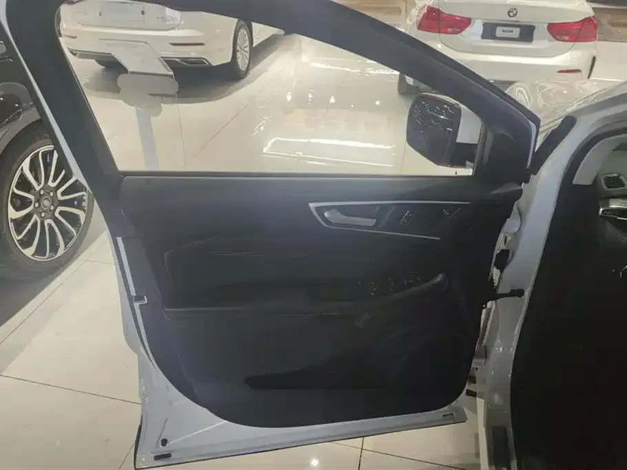 Ford Edge 2023 из CN, фото 10
