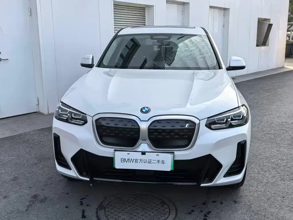 BMW iX3 2024 из CN, фото 2