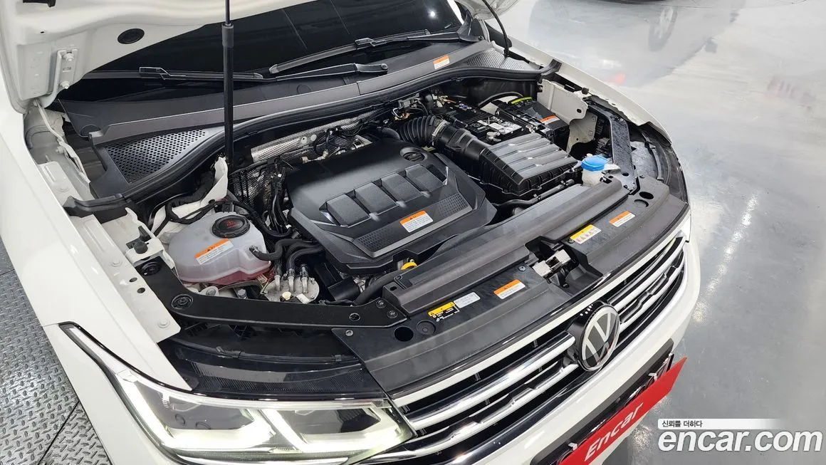 Volkswagen Tiguan — фото 7