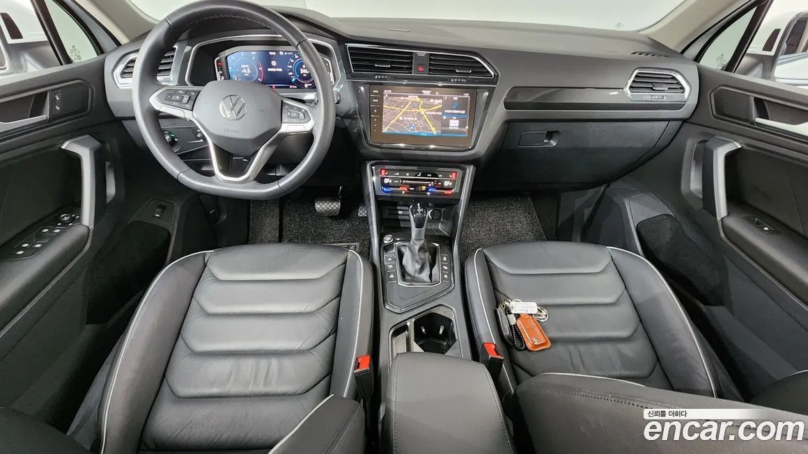 Volkswagen Tiguan — фото 9