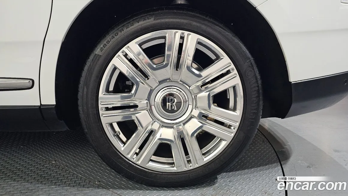 Rolls-Royce Cullinan 2024 из KR, фото 6
