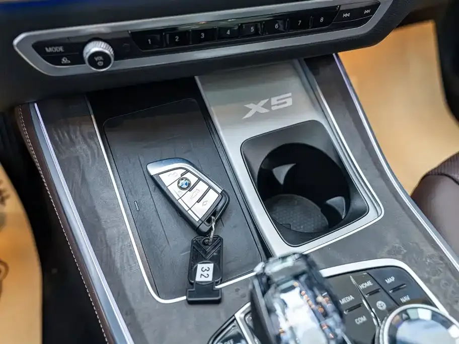BMW X5 2023 из CN, фото 2