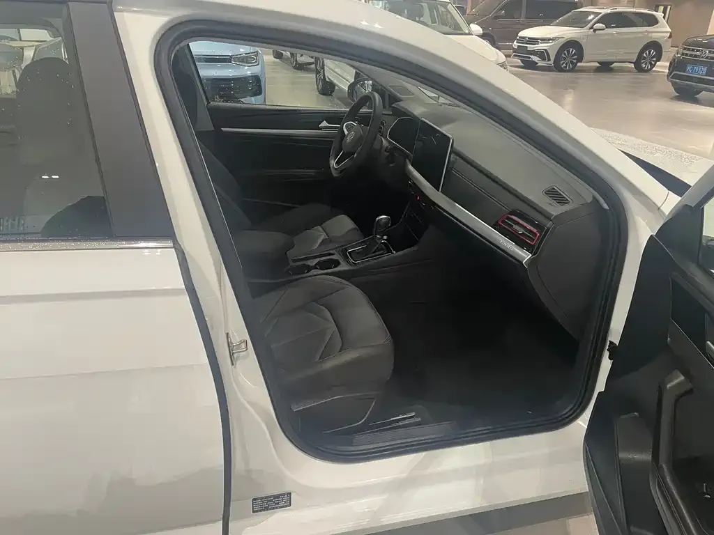 Volkswagen Lavida 2024 из CN, фото 9