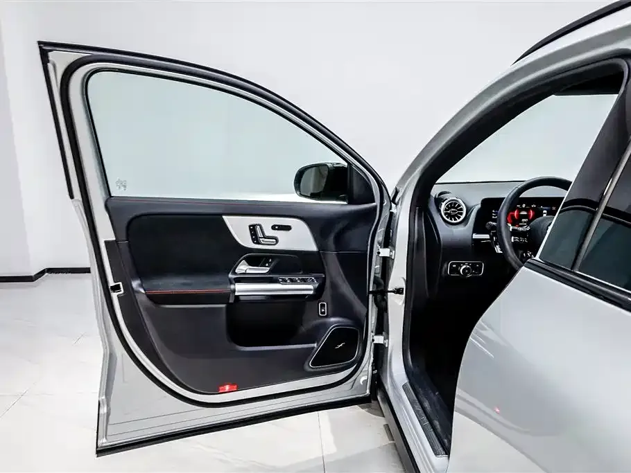 Mercedes-Benz GLA AMG — фото 8