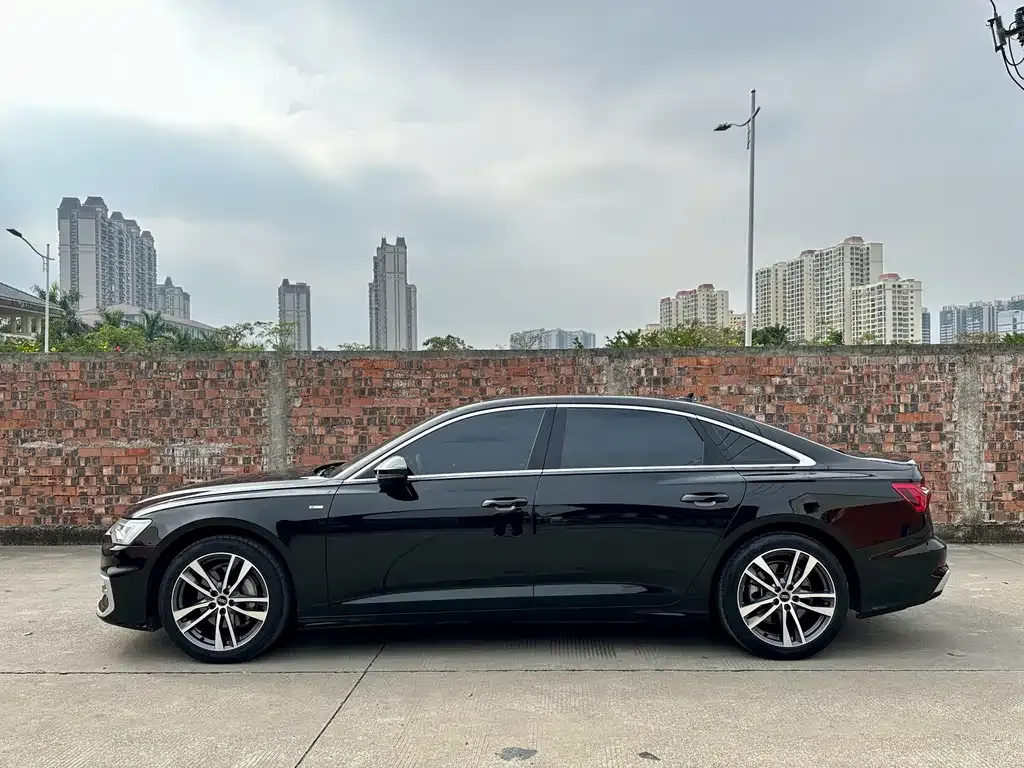 Audi A6L 2023 из CN, фото 6