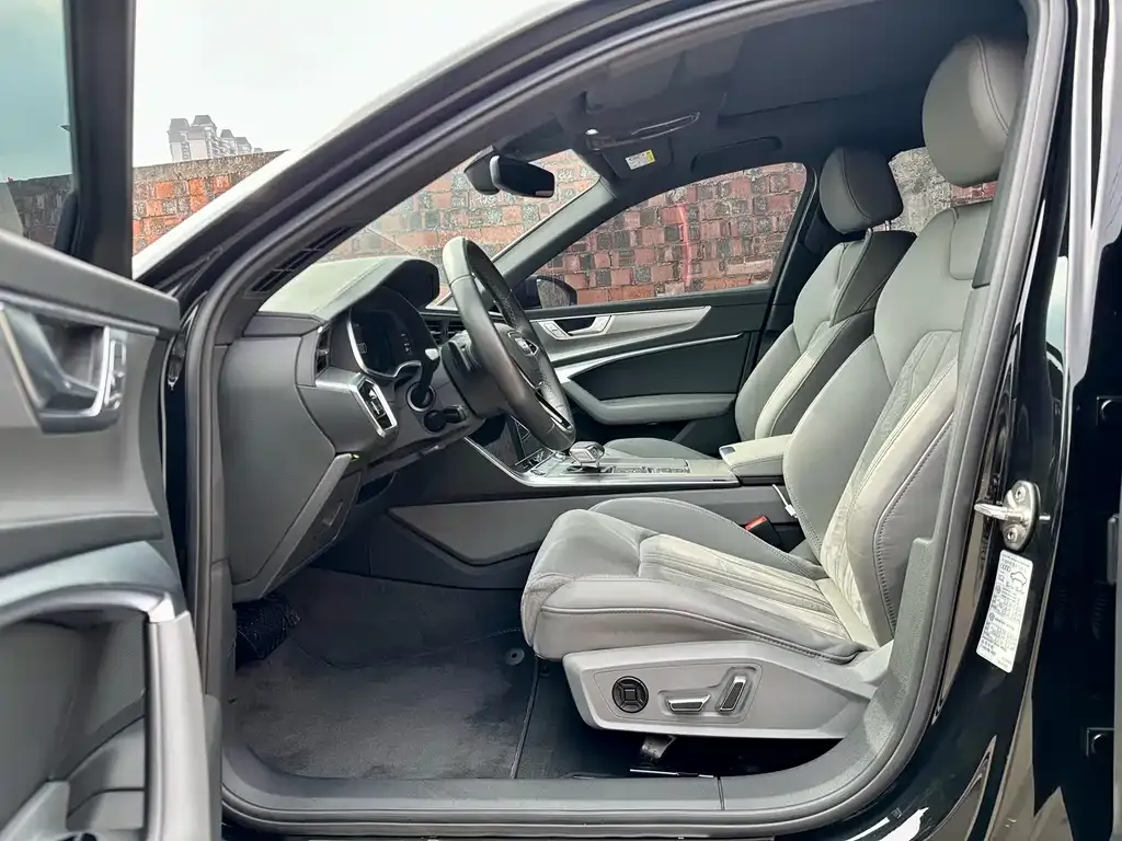 Audi A6L 2023 из CN, фото 9