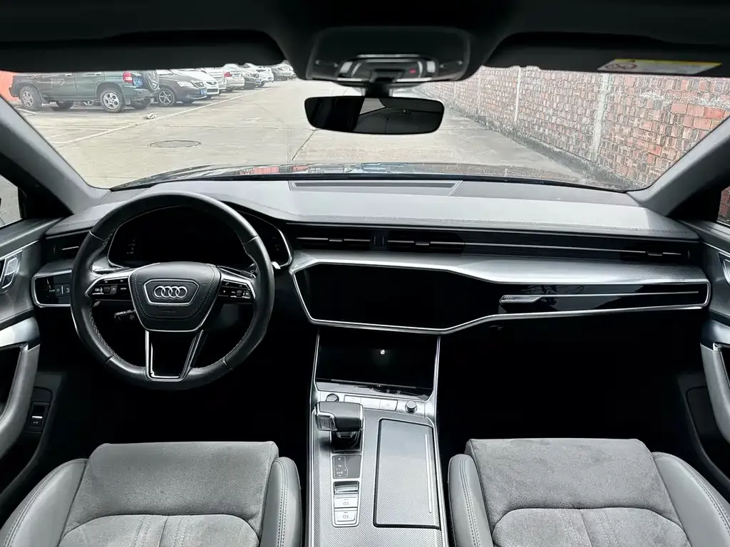 Audi A6L 2023 из CN, фото 2
