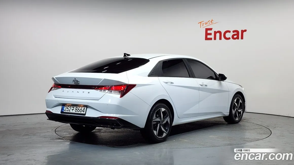 Hyundai AVANTE 2021 из KR, фото 3