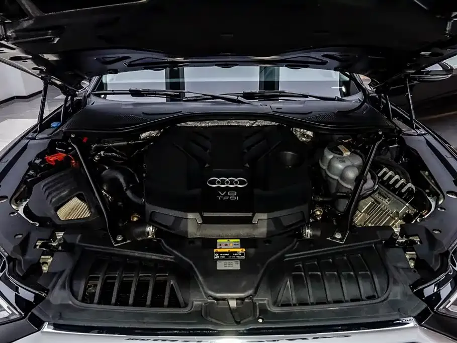 Audi A8 2022 из CN, фото 9