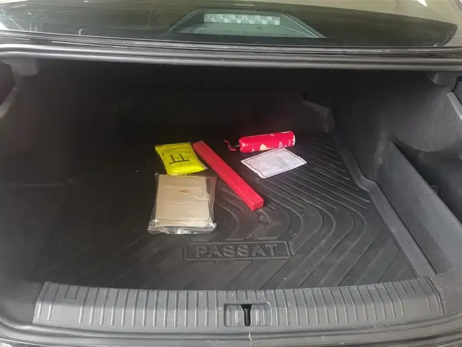 Volkswagen Passat 2022 из CN, фото 10