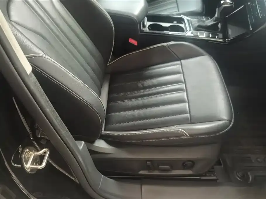 Volkswagen Passat 2022 из CN, фото 6