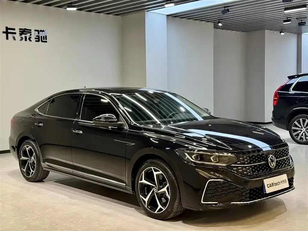 Volkswagen Passat — фото 4