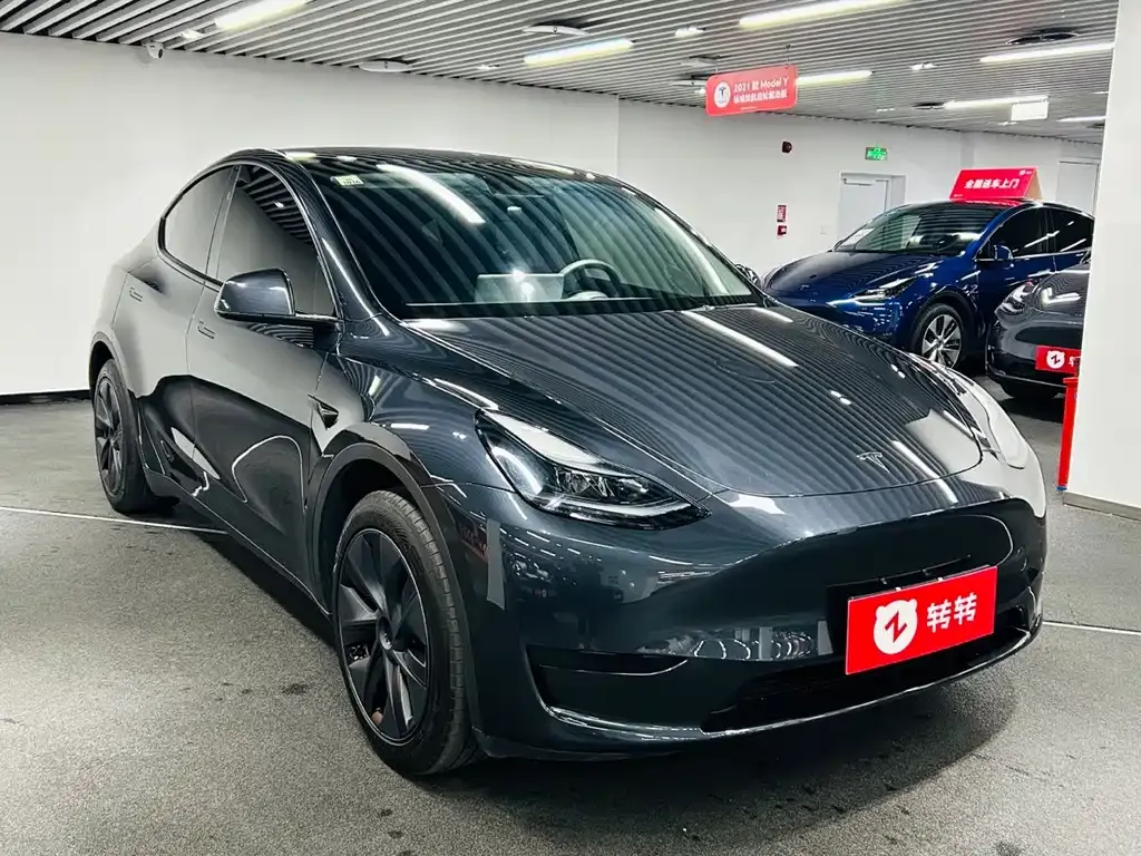 Tesla Model Y — фото 7