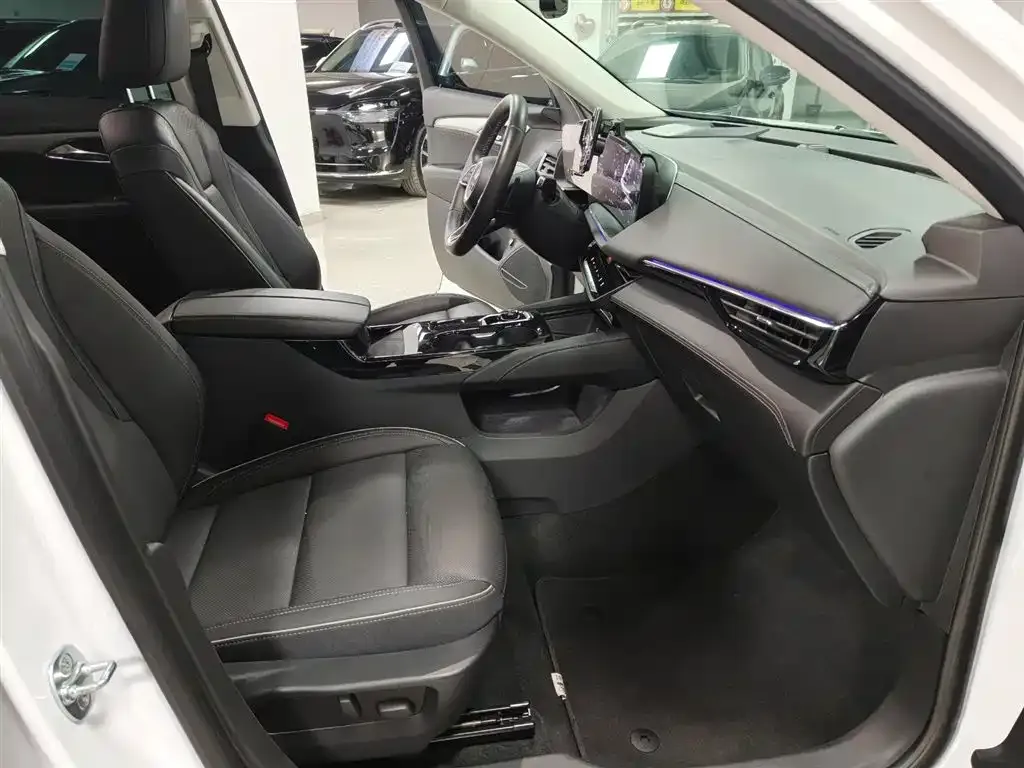Buick Envision Plus — фото 4
