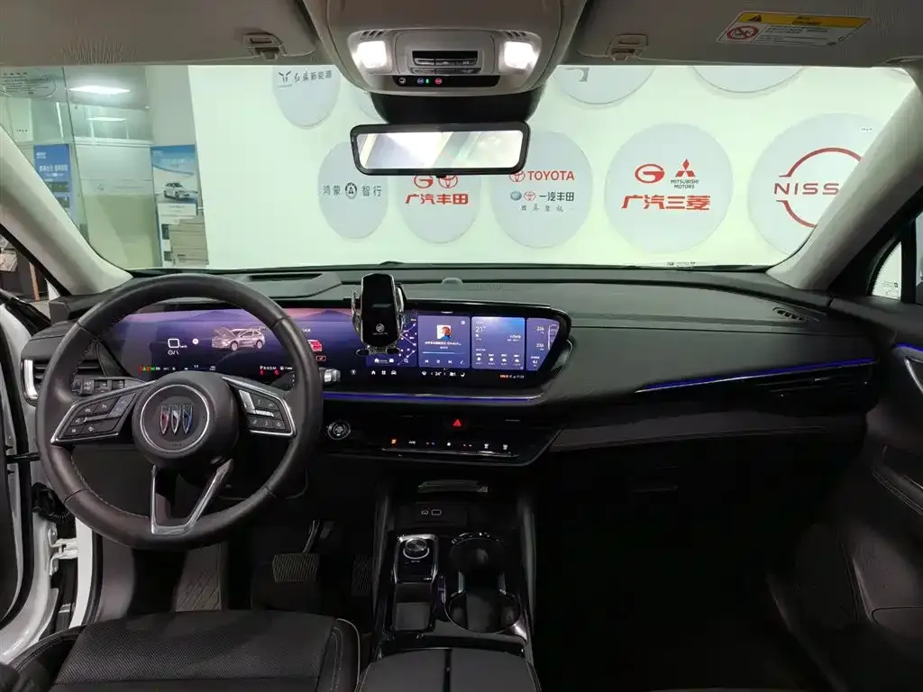 Buick Envision Plus — фото 8