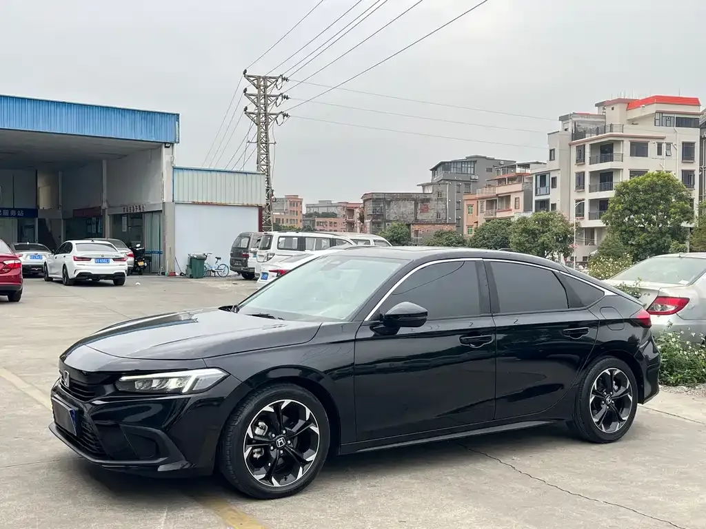 Honda Civic — фото 1