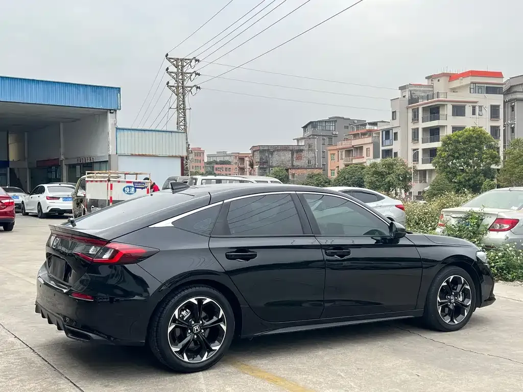 Honda Civic — фото 8
