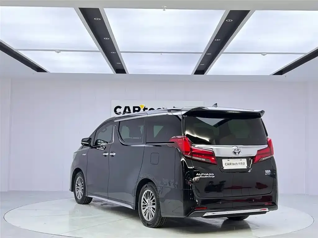 Toyota Alphard 2022 из CN, фото 5