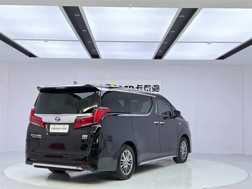 Toyota Alphard 2022 из CN, фото 3