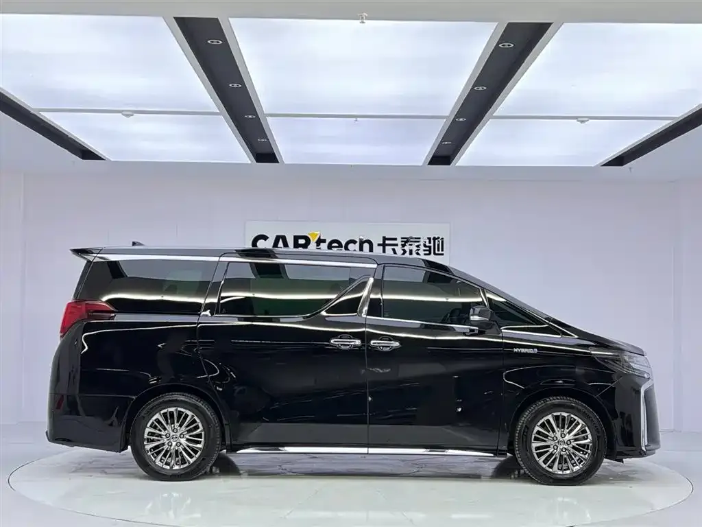 Toyota Alphard 2022 из CN, фото 9