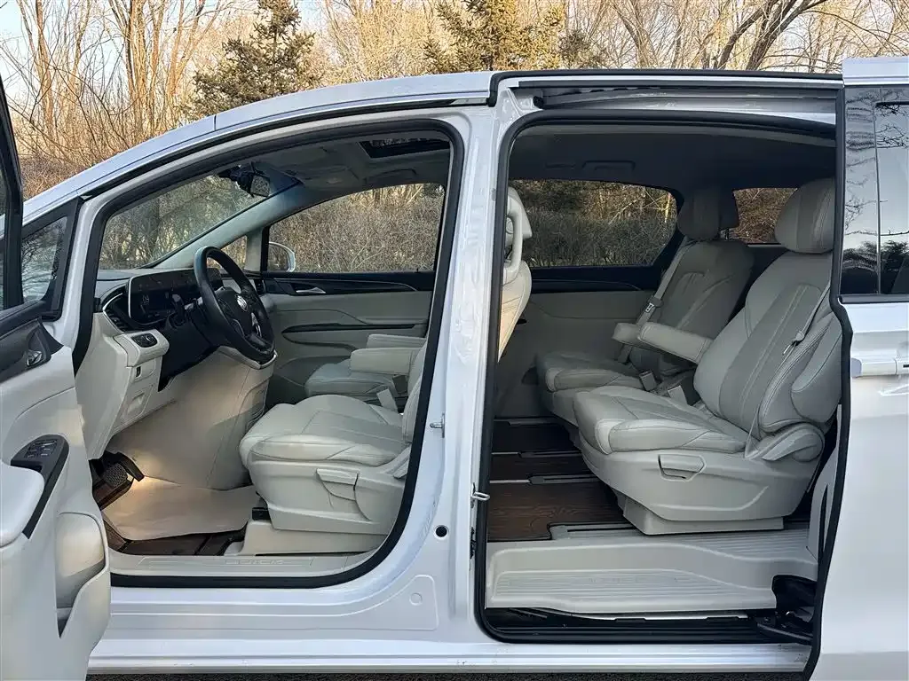 Buick GL8 2022 из CN, фото 5