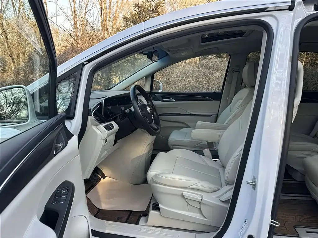 Buick GL8 2022 из CN, фото 3