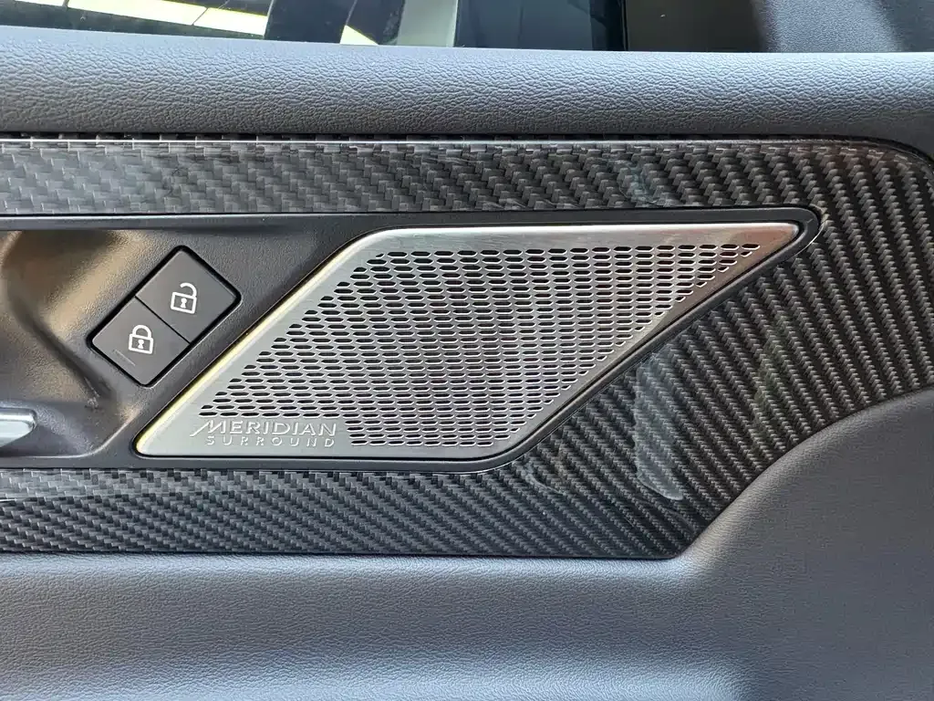 Jaguar XEL — фото 8