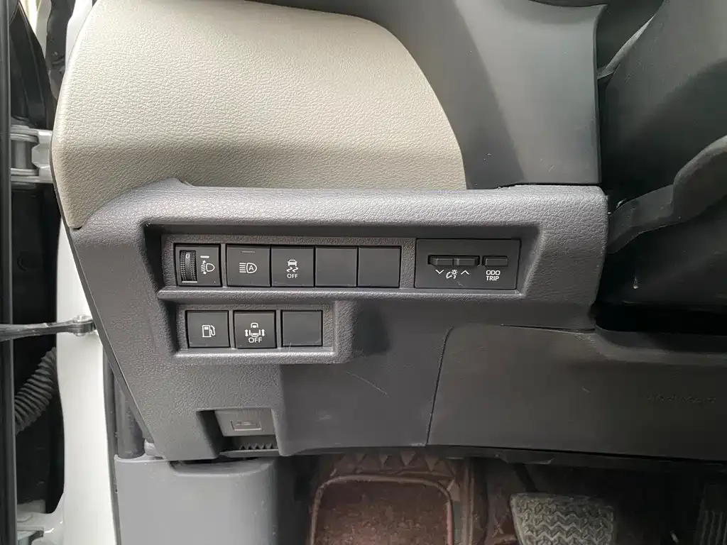 Toyota Sienna 2024 из CN, фото 10