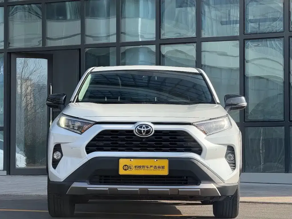 Toyota RAV4 2023 из CN, фото 5