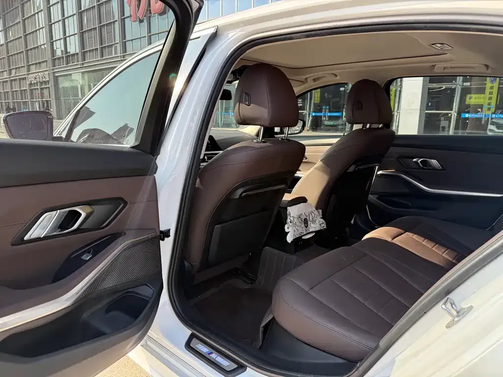 BMW 3 Series 2021 из CN, фото 10