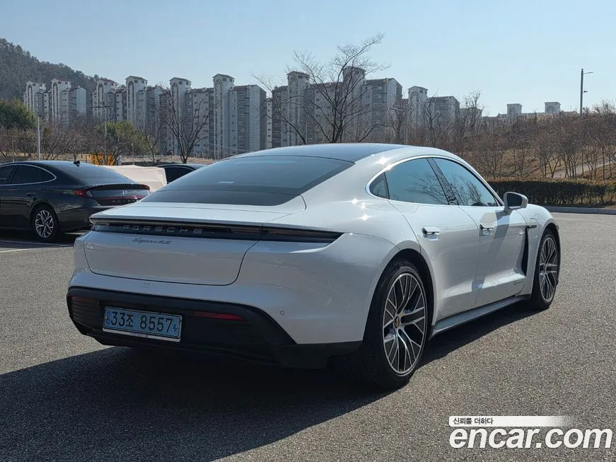 Porsche Taycan 2021 из KR, фото 3