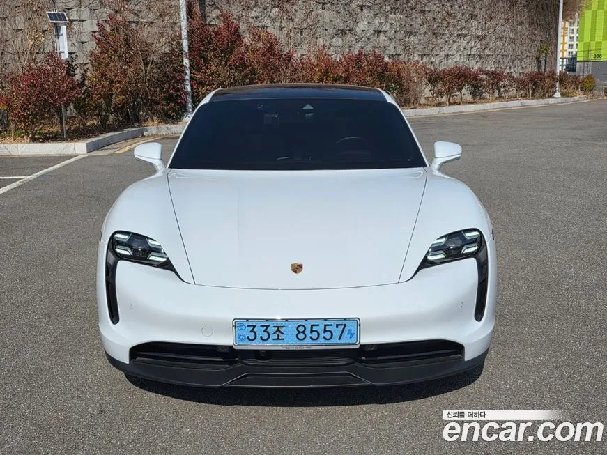 Porsche Taycan 2021 из KR, фото 2
