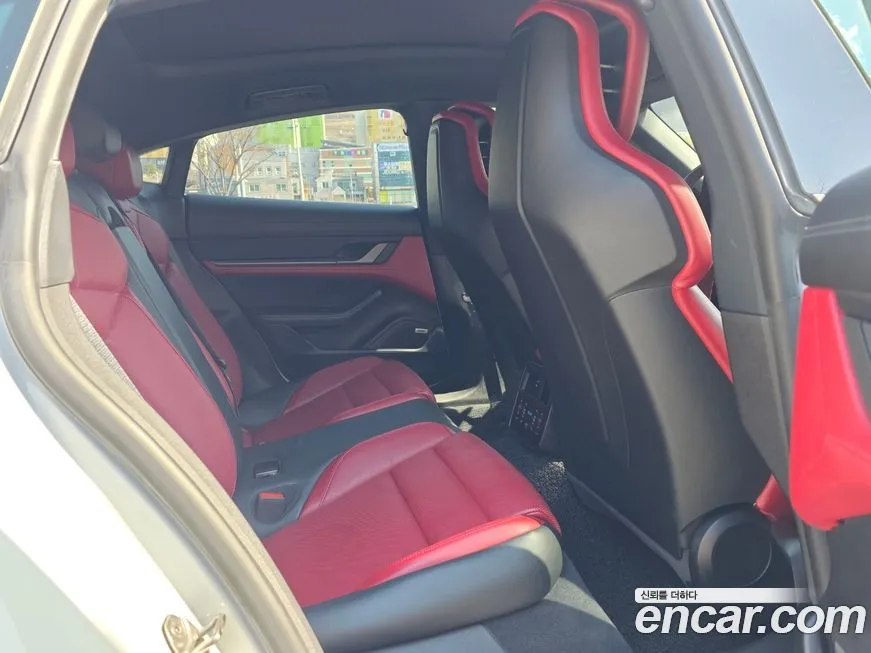 Porsche Taycan 2021 из KR, фото 4